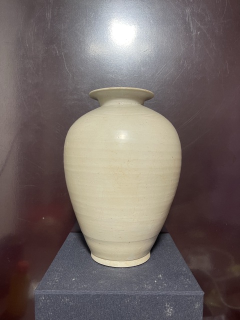 古玩陶瓷元卵白釉梅瓶拍賣,當(dāng)前價格11000元