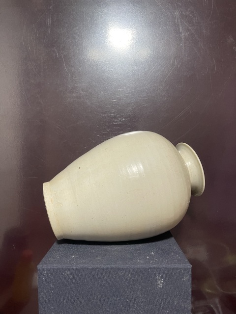 古玩陶瓷元卵白釉梅瓶拍賣,當(dāng)前價格11000元