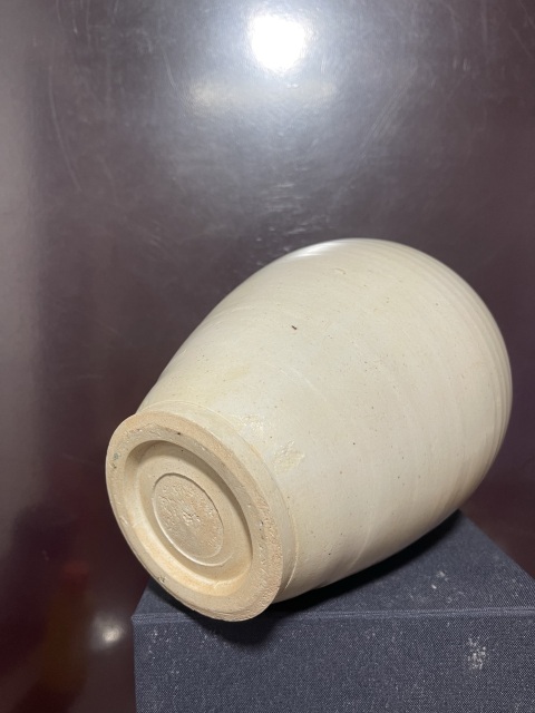 古玩陶瓷元卵白釉梅瓶拍賣,當(dāng)前價格11000元