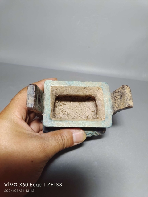 古玩陶瓷香爐拍賣,當(dāng)前價格900元