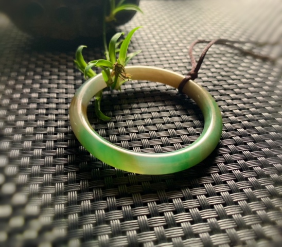 古玩玉器清中期福祿壽喜四彩天然翡翠手鐲拍賣,當(dāng)前價(jià)格120000元