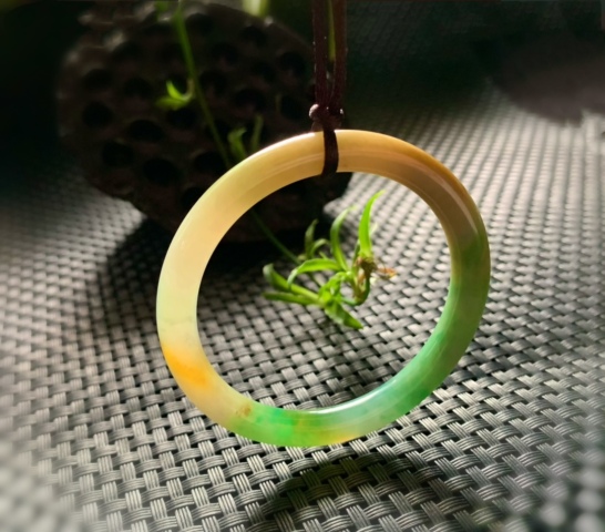 古玩玉器清中期福祿壽喜四彩天然翡翠手鐲拍賣,當(dāng)前價(jià)格120000元