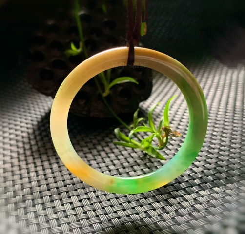 古玩玉器清中期福祿壽喜四彩天然翡翠手鐲拍賣,當(dāng)前價(jià)格120000元