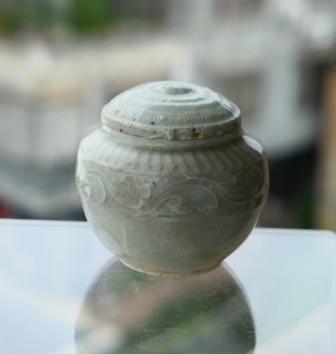 古玩陶瓷宋代影青釉花卉紋蓋罐拍賣,當(dāng)前價格9800元