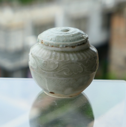 古玩陶瓷宋代影青釉花卉紋蓋罐拍賣,當(dāng)前價格9800元