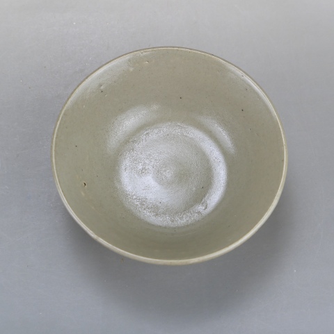 古玩陶瓷明代.龍泉窯唇口碗(1368年-1644年)拍賣,當前價格199元