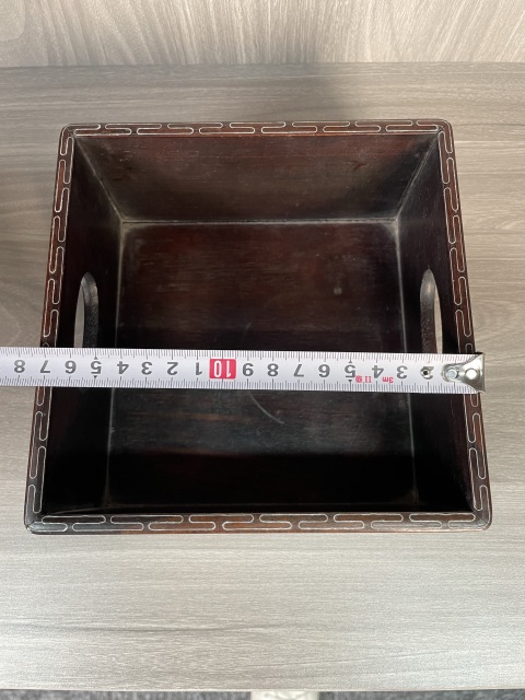 古玩雜項(xiàng)清晚期 黃花梨嵌銀絲寶盒拍賣,當(dāng)前價(jià)格950元
