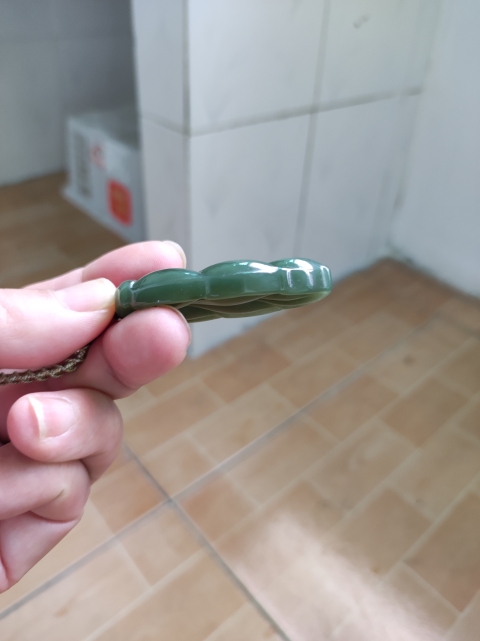 古玩玉器樹葉佩拍賣,當前價格230元
