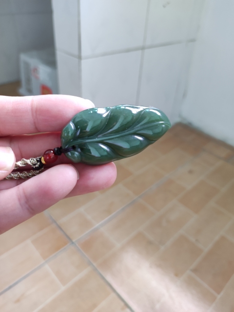 古玩玉器樹葉佩拍賣,當前價格230元