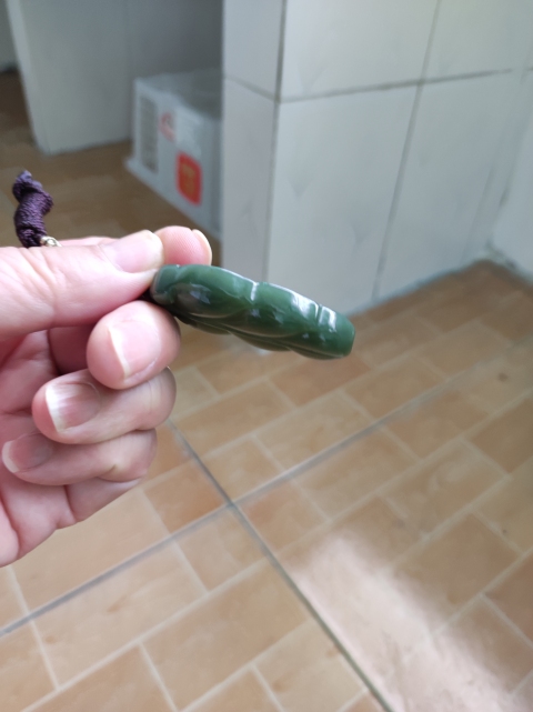 古玩玉器樹葉佩拍賣,當前價格230元