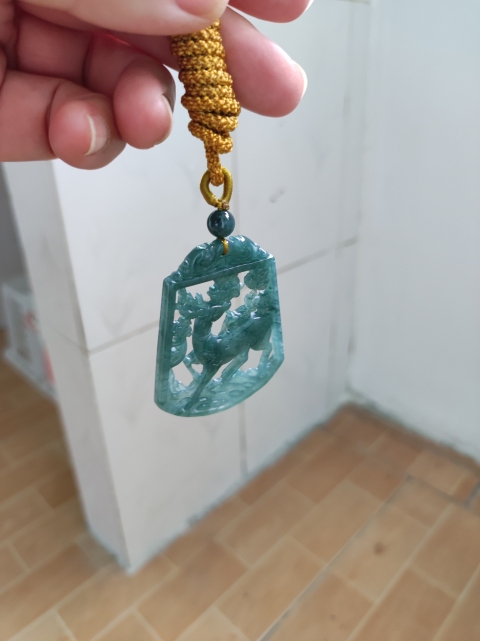 古玩玉器天然翡翠雕“一路有你”掛件拍賣,當前價格406元