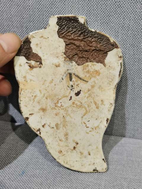 古玩陶瓷粉彩紫氣東來寓意樹葉形瓷板拍賣,當前價格0元
