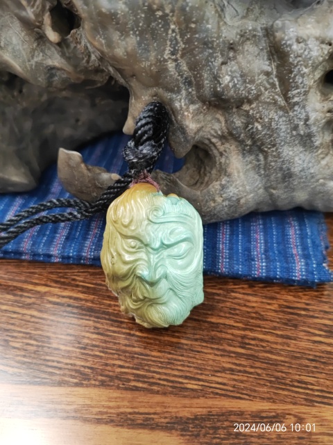 古玩玉器特價??松石雙色巧雕“大圣歸來”拍賣，當前價格6688元