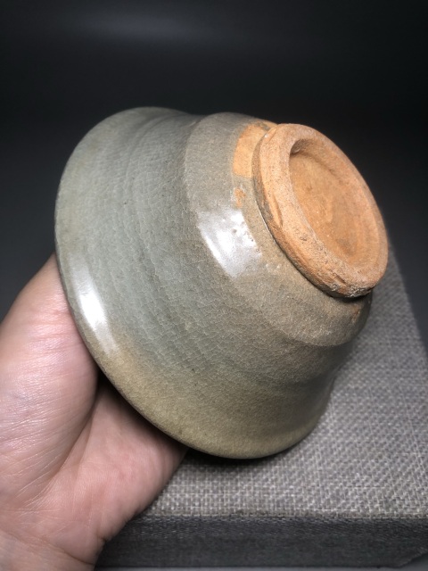 古玩陶瓷(明代)釉水漂亮青釉碗拍賣(mài),當(dāng)前價(jià)格0元