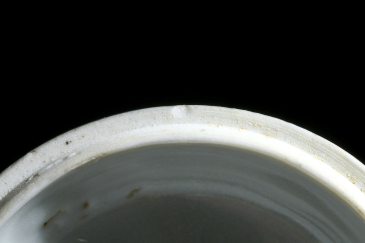 古玩陶瓷明·青花蓮池鴛鴦紋印泥盒拍賣，當前價格7999元