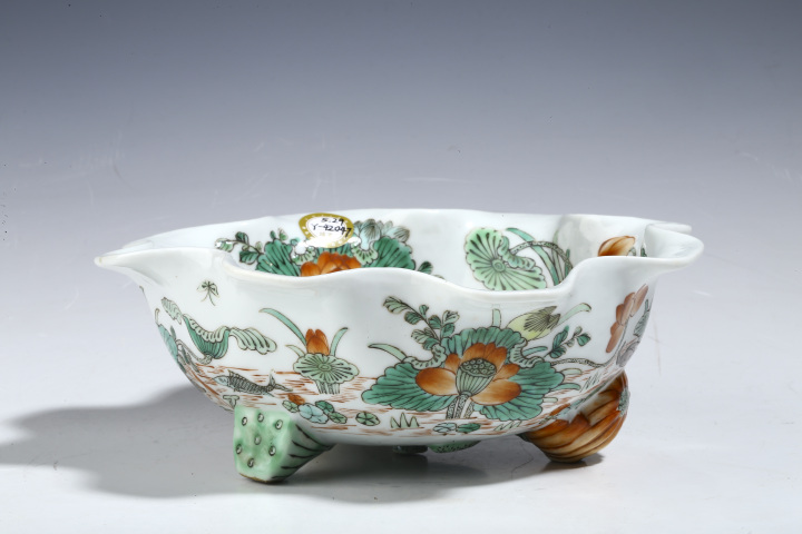 五彩蓮池游禽紋荷葉洗拍賣，當前價格18800元