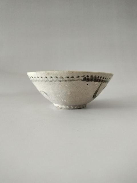 古玩陶瓷(明洪武)黑青花花卉紋茶盞拍賣,當前價格1198元