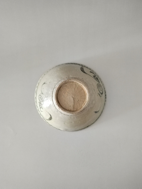 古玩陶瓷(明洪武)黑青花花卉紋茶盞拍賣,當前價格1198元