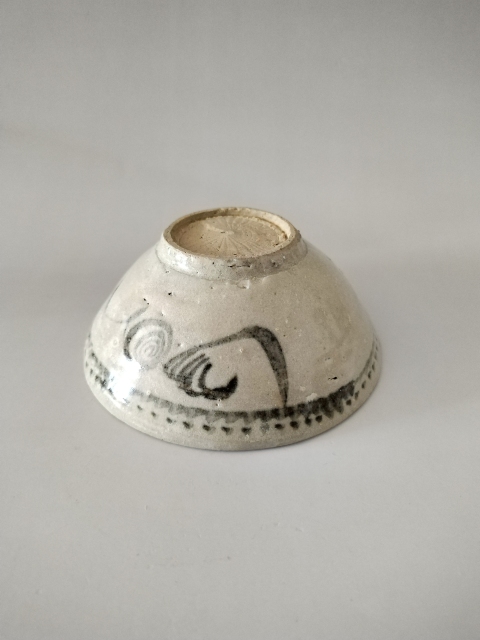 古玩陶瓷(明洪武)黑青花花卉紋茶盞拍賣,當前價格1198元