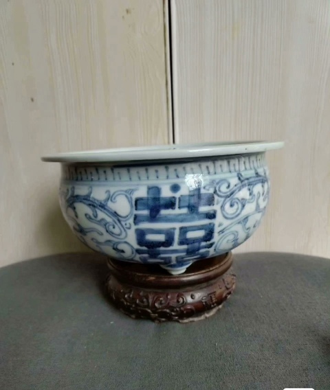 古玩陶瓷德化窯香爐拍賣，當前價格1998元