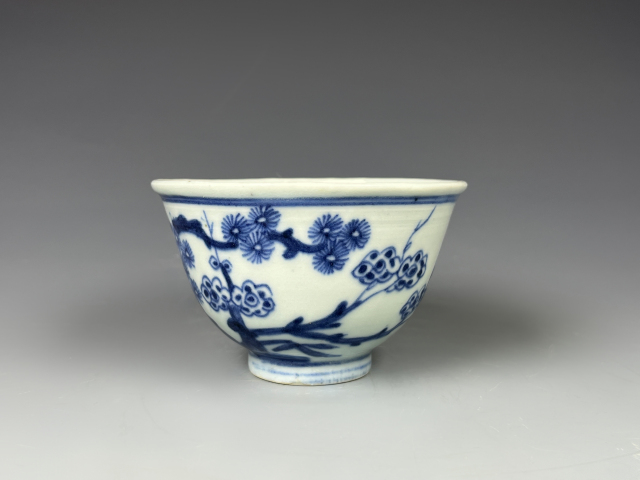 古玩陶瓷清中期·青花松竹梅歲寒三友紋茶圓拍賣，當前價格2580元