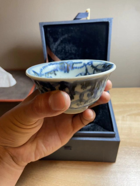古玩陶瓷青花杯拍賣(mài)，當(dāng)前價(jià)格55000元