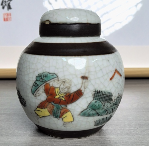 古玩陶瓷清末民初  精品哥釉五彩刀馬人物蓋罐拍賣，當(dāng)前價格680元