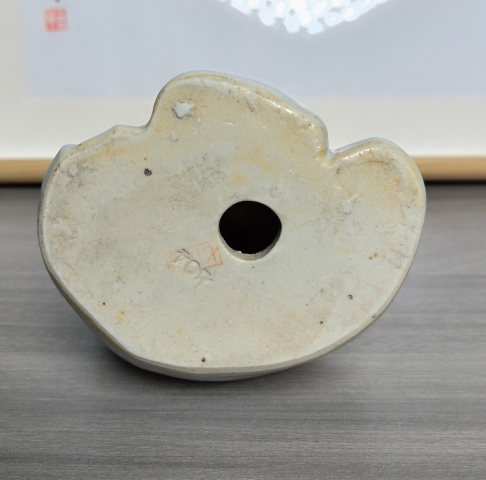 古玩陶瓷創(chuàng)匯官窯 白釉描真金觀音菩薩造像(創(chuàng)匯官窯)拍賣,當前價格550元