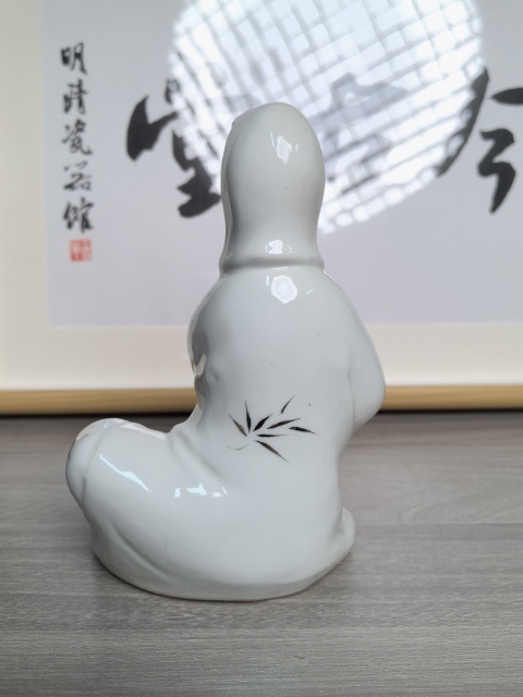古玩陶瓷創(chuàng)匯官窯 白釉描真金觀音菩薩造像(創(chuàng)匯官窯)拍賣,當前價格550元