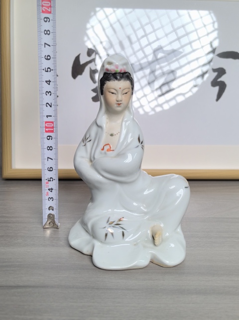 古玩陶瓷創(chuàng)匯官窯 白釉描真金觀音菩薩造像(創(chuàng)匯官窯)拍賣,當前價格550元