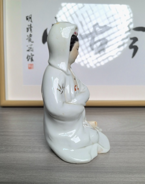 古玩陶瓷創(chuàng)匯官窯 白釉描真金觀音菩薩造像(創(chuàng)匯官窯)拍賣,當前價格550元