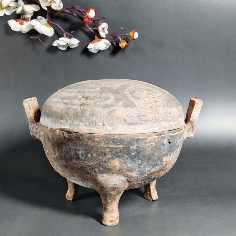 中国美術 灰陶緑釉 三足蓋付三獣摘 鼎 直径35cm 細密細工 古美術 UJ12-14 中国美術 漢時代 漢緑釉 三足鼎 香炉 銀化 時代物 古物
