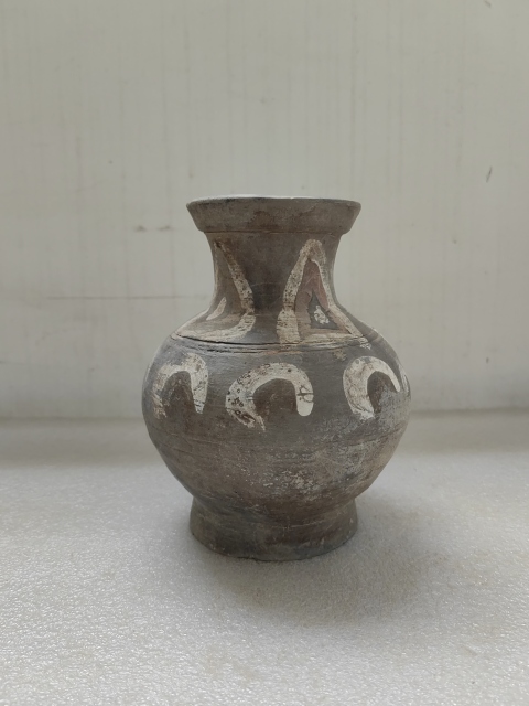 古玩陶瓷灰陶彩繪漢壺拍賣，當(dāng)前價(jià)格980元