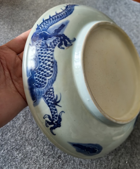 古玩陶瓷清雍正過墻龍紋青花盤拍賣，當前價格17500元