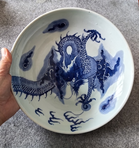 古玩陶瓷清雍正過墻龍紋青花盤拍賣，當前價格17500元