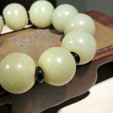 古玩玉器和田玉珠手串拍賣，當前價格0元