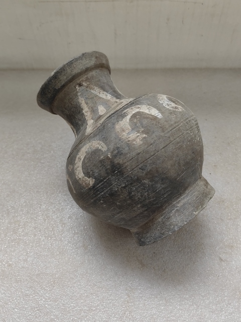 古玩陶瓷灰陶彩繪漢壺拍賣，當(dāng)前價(jià)格980元
