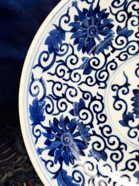古玩陶瓷佳士得官窯精品青花纏枝寶相花紋盤（官）拍賣，當前價格68000元