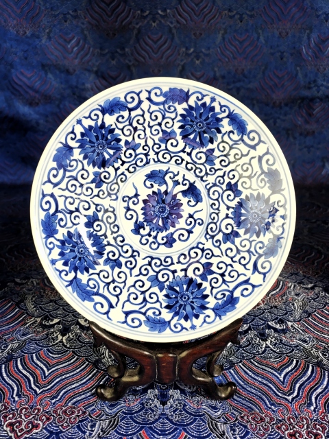古玩陶瓷佳士得官窯精品青花纏枝寶相花紋盤（官）拍賣，當前價格68000元