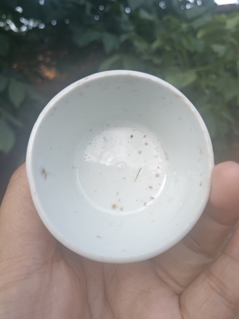 古玩陶瓷明晚期～白釉綠彩文字唇口杯拍賣，當前價格288元