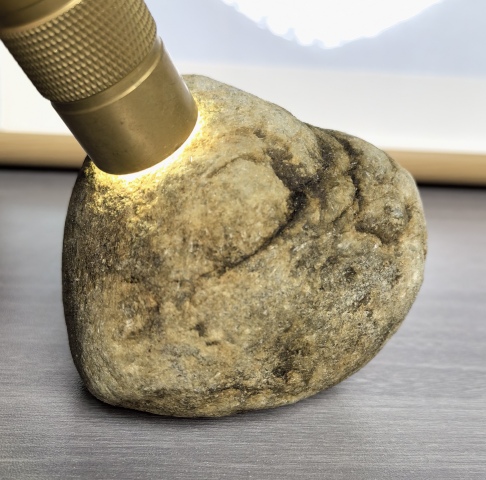 古玩雜項660克 緬甸翡翠原石拍賣，當(dāng)前價格290元