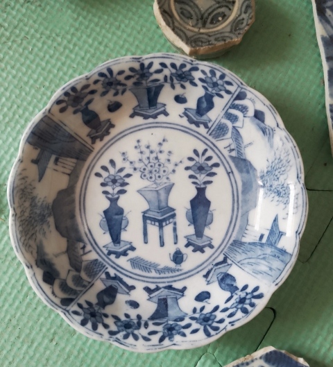 古玩陶瓷青花博古圖花口盤拍賣,當前價格380元