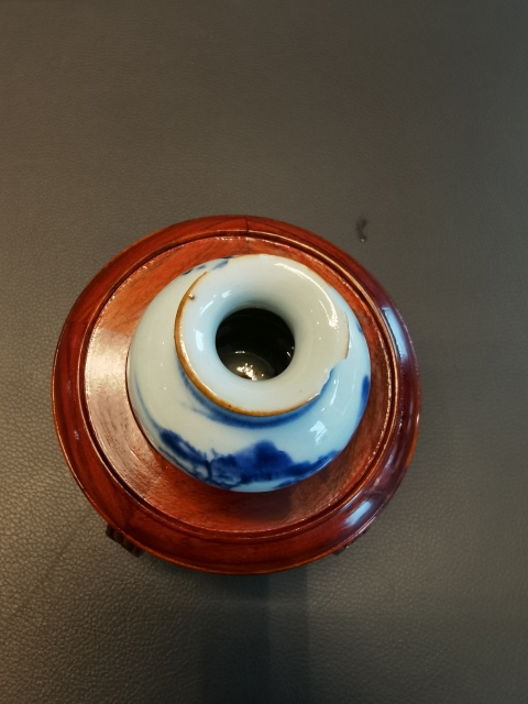 古玩陶瓷雍正一把抓青花山水人物紋蘋果尊拍賣，當前價格880元