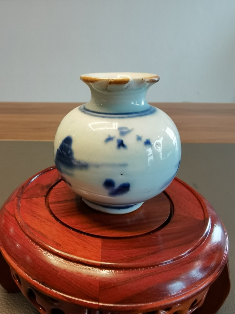 古玩陶瓷雍正一把抓青花山水人物紋蘋果尊拍賣，當前價格880元