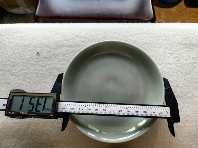 古玩陶瓷豆青釉盤拍賣，當前價格400元