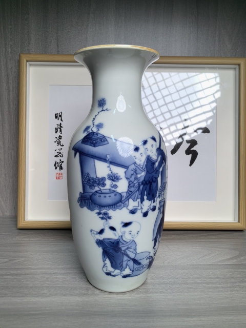 古玩陶瓷青花嬰戲圖賞瓶拍賣,當前價格9800元