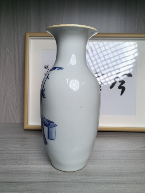 古玩陶瓷青花嬰戲圖賞瓶拍賣,當前價格9800元