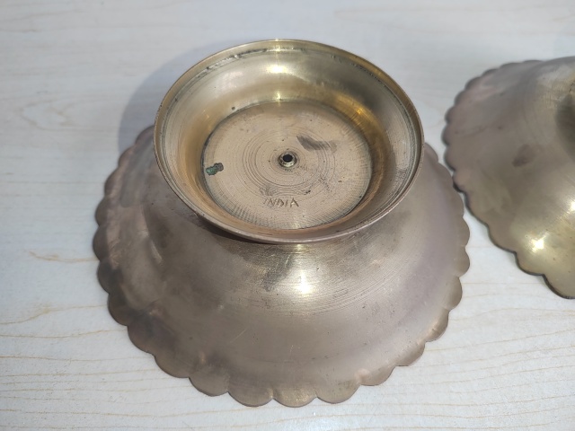 古玩銅器茶碟拍賣,當前價格400元