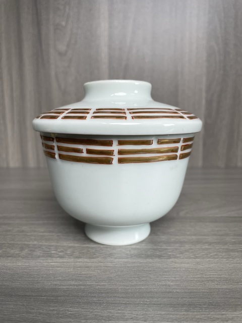 古玩陶瓷晚清民國 描金八卦紋蓋碗（乾隆官窯款）拍賣，當前價格1200元