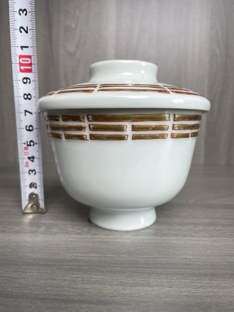 古玩陶瓷晚清民國 描金八卦紋蓋碗（乾隆官窯款）拍賣，當前價格1200元